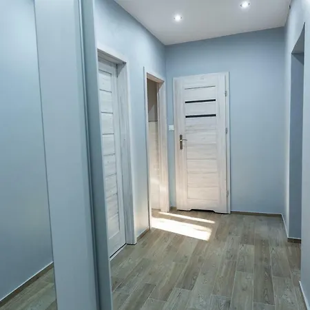 Przestronny Apartament Z 2 Sypialniami Breslavia