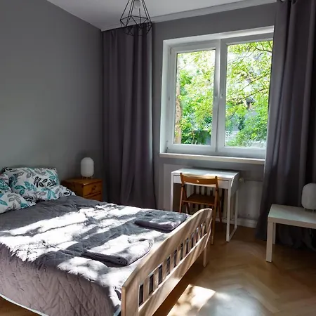 Przestronny Apartament Z 2 Sypialniami Breslavia